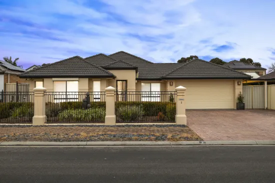 2 Portsea Crescent, Burton, SA 5110