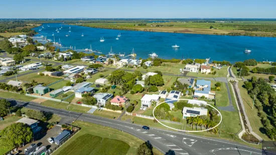 2 Powers Street, Burnett Heads, Qld 4670
