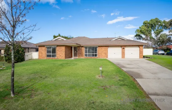 2 Roxburgh Drive, Kelso, NSW 2795