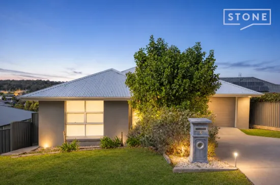 2 Santa Maria Close, Cameron Park, NSW 2285