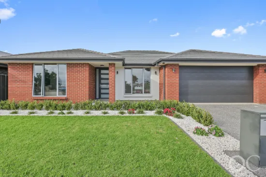 2 Sapphire Green, Moana, SA 5169
