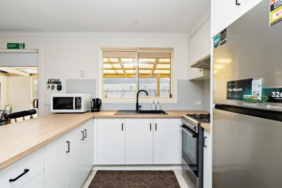 2 Seaspray Court, Hastings VIC 3915 - For Rent