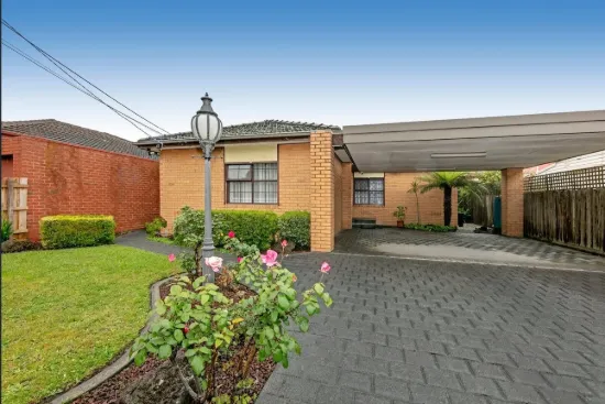 2 Shepparson Ave, Carnegie, Vic 3163