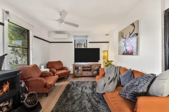 2 Simmonds Street, Mount Beauty, Vic 3699