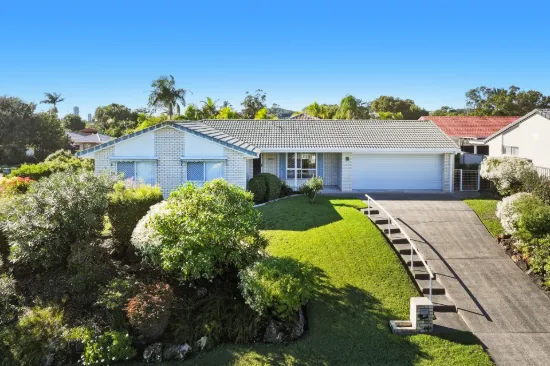 2 Sugarleaf Court, Burleigh Waters, Qld 4220