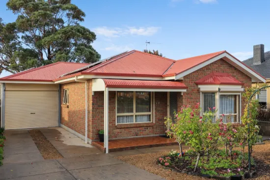 2 Swain Road, Victor Harbor, SA 5211