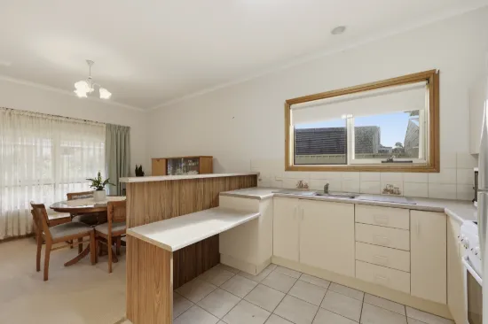 2 Swain Road, Victor Harbor, SA 5211-Image