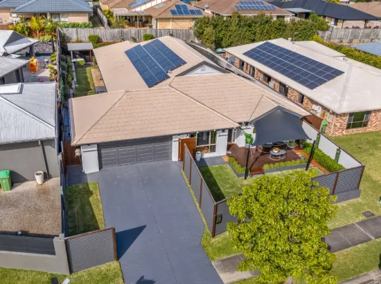 2 Sylvia Close, Pacific Pines, Qld 4211