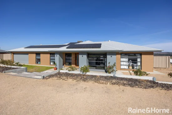 2 The Peaks Terrace, Gobbagombalin, NSW 2650