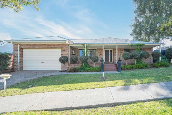 2 Thornley Drive, Berwick VIC 3806-Image