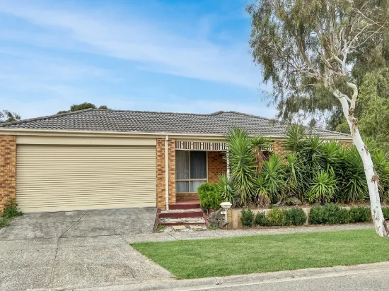 2 Tralee Circuit, Narre Warren, Vic 3805