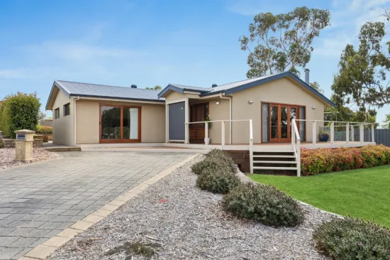 2 Uplands Street, Mount Barker, SA 5251