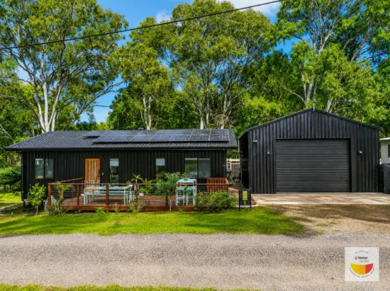 2 Victoria Avenue, Russell Island, Qld 4184