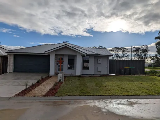2 Wallace Dr, Tanunda, SA 5352