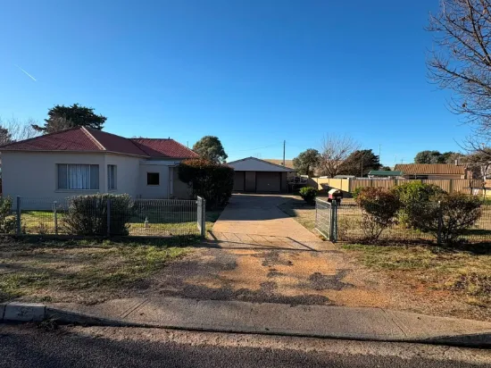 2 Wangie Street, Cooma, NSW 2630