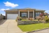 2 Warrock Place, Bourkelands, NSW 2650