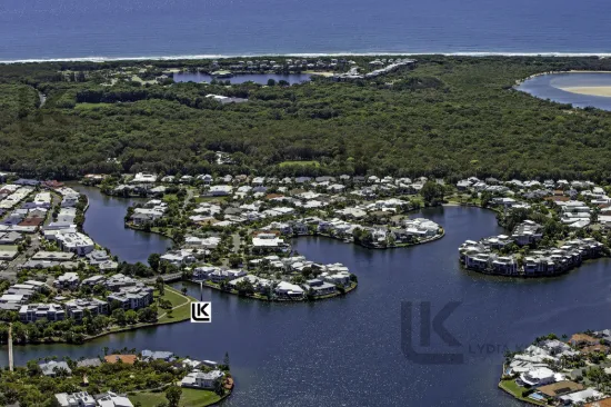 2 Waterfront Court, Twin Waters, Qld 4564