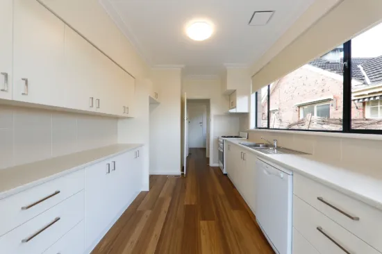 2 Whalley Court, Doncaster East, Vic 3109-Image