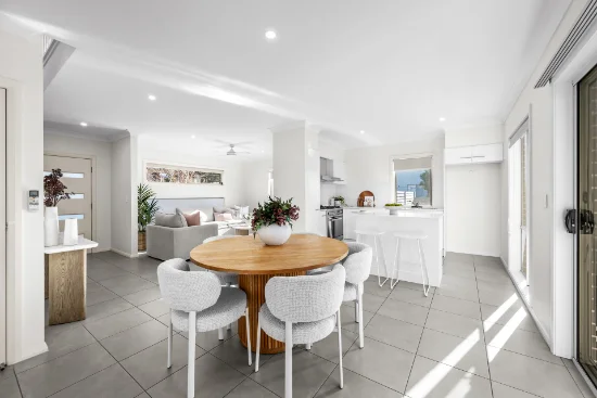 2 Windross Drive, Warners Bay, NSW 2282