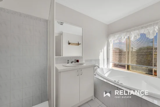 2 Ziema Court, Werribee, Vic 3030-Image