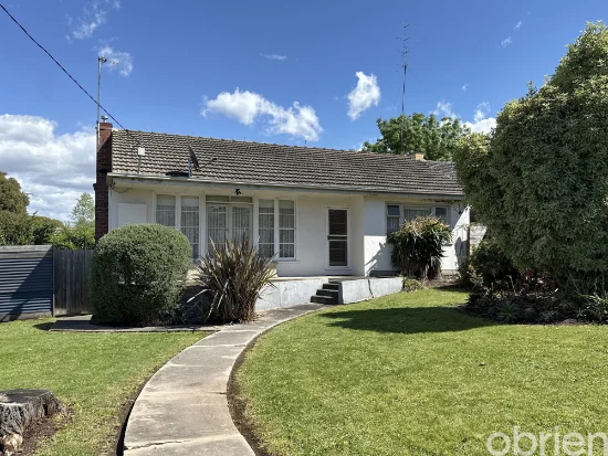 20 Day Street, Bairnsdale, Vic 3875 - For Sale