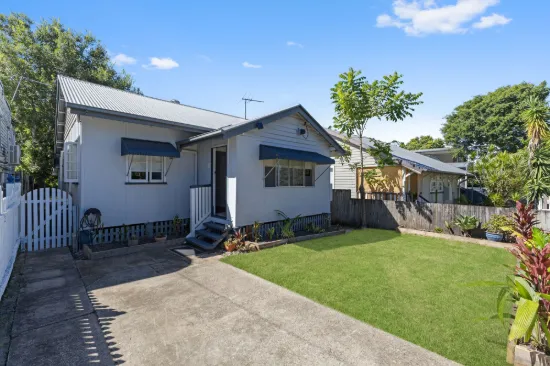 20 Donald Street, Woody Point, Qld 4019