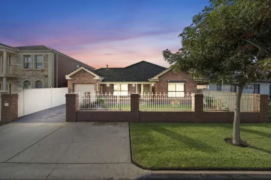 20 Gregory Crescent, Seaton, SA 5023