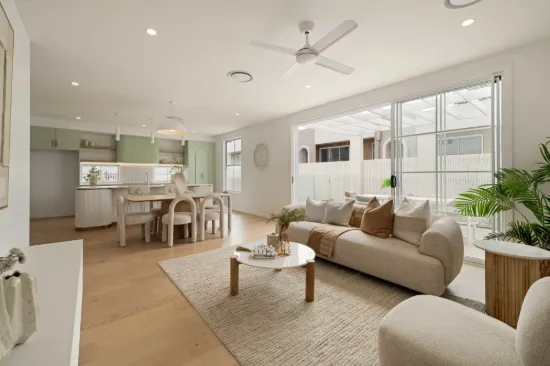 20 Hipwood Ave, Coorparoo, Qld 4151