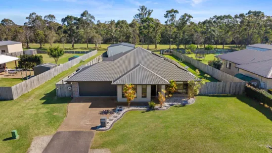20 Kingfisher Drive, Oakhurst, Qld 4650