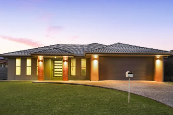 20 Kingsburgh Street, Raceview, Qld 4305