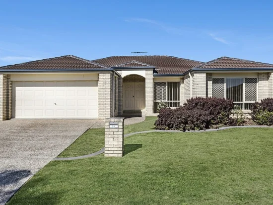 20 Lakefield Drive, Victoria Point, Qld 4165