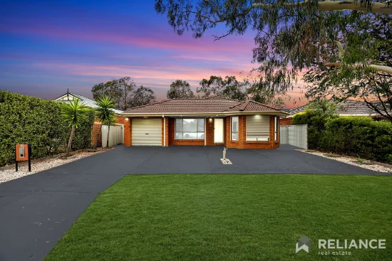 20 Lauffre Walk, Caroline Springs, Vic 3023