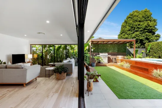 20 Mariners Crescent, Banora Point, NSW 2486