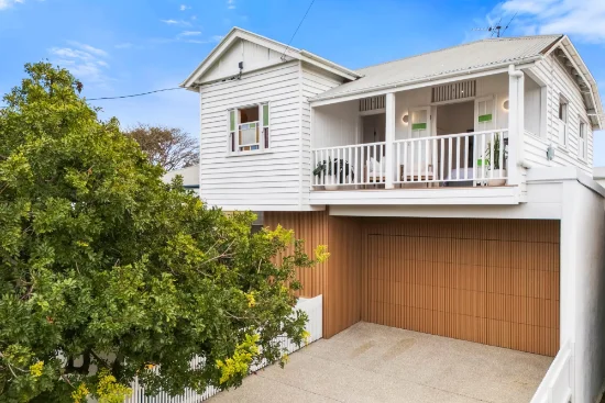 20 Ninth Avenue, Sandgate, Qld 4017