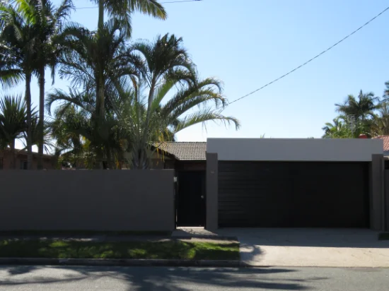 20 Reynolds Ave, Labrador, Qld 4215