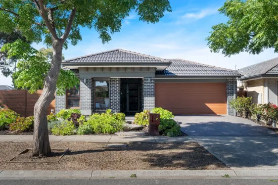 20 Scarlet Drive, Greenvale, Vic 3059