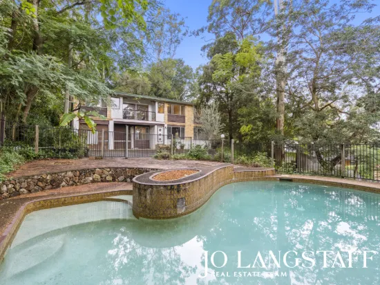 20 Tad Street, Kenmore, Qld 4069