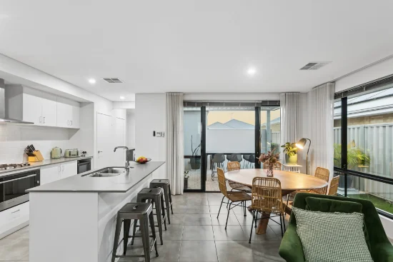 20 Tarifa Lane, Coogee, WA 6166