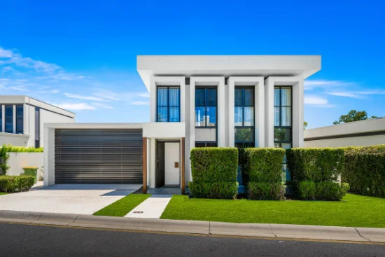 20 The Boulevarde, Benowa, Qld 4217
