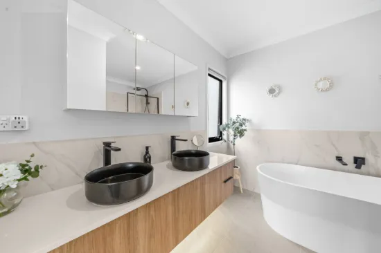 20 The Crescent, Ashmore, Qld 4214-Image