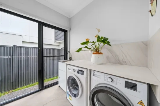 20 The Crescent, Ashmore, Qld 4214-Image