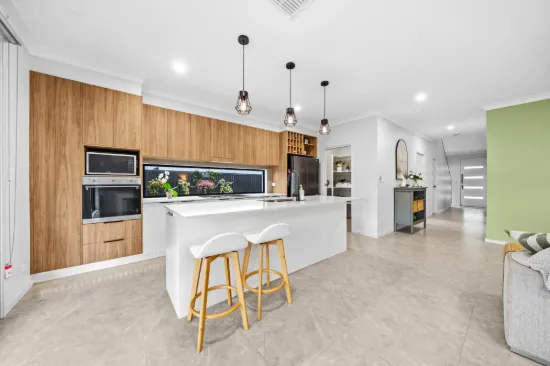 20 The Crescent, Ashmore, Qld 4214-Image