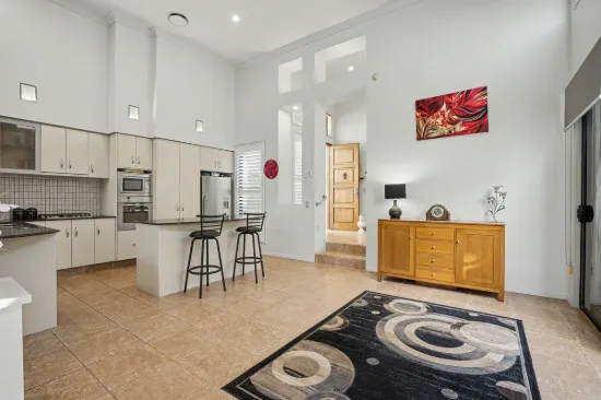 2004/1 The Vistas Drive, Carrara, Qld 4211-Image