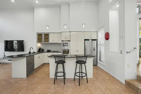2004/1 The Vistas Drive, Carrara, Qld 4211-Image