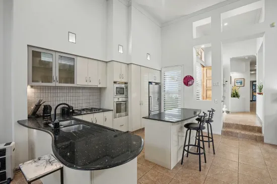 2004/1 The Vistas Drive, Carrara, Qld 4211-Image