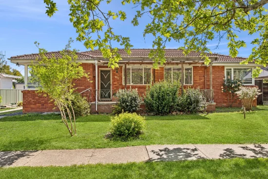 203 Phillip Avenue, Hackett, ACT 2602