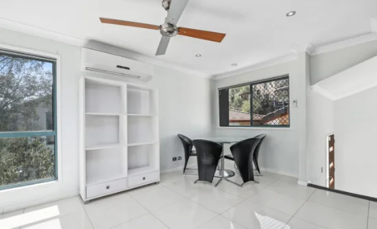 2040/6 Crestridge Crescent, Oxenford, Qld 4210-Image