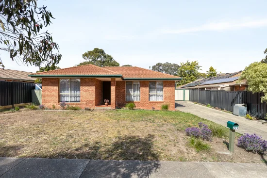 205 Elizabeth Drive, Sunbury, Vic 3429 - For Rent