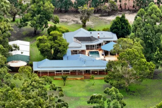 209 Kargotich Road, Oakford, WA 6121