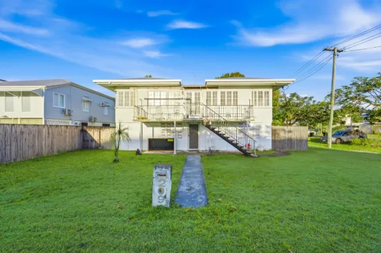 209 Mcleod Street, Cairns North QLD 4870-Image